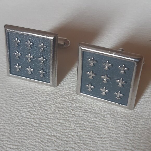 ⚡️BUY 3 for $55⚡️ Vintage Fleur De Lis Sliver Tone & Black Cuff Links - Picture 7 of 8